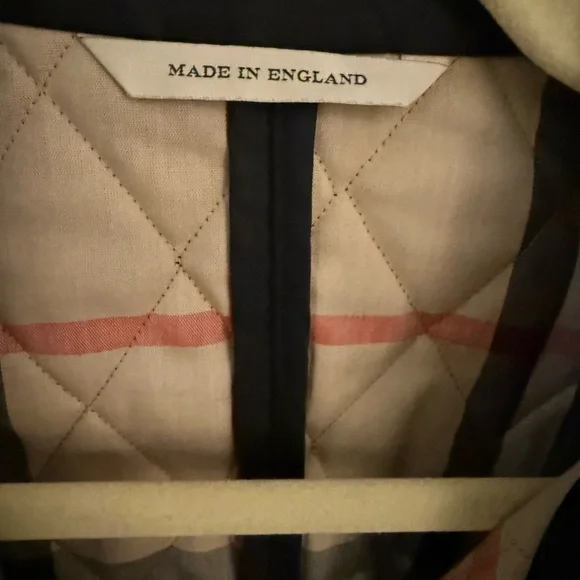 Burberry Black Quilted  Jacket - Picture 4 of 8